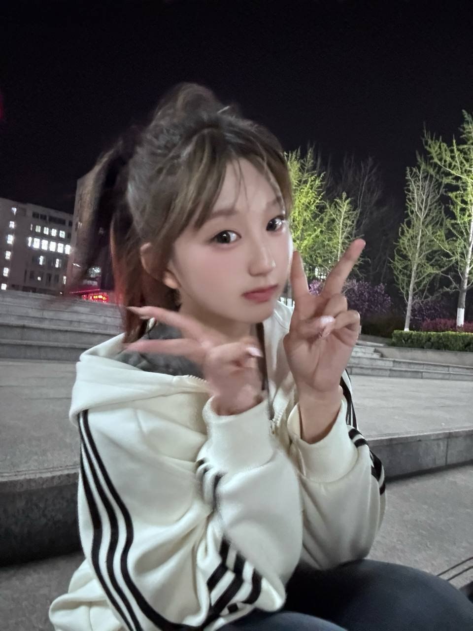 雪过舞蹈,音乐,情绪价值很高,主要是懂事 挺花 长的还不错 声音也很好听 可以给金主带来青春的感觉