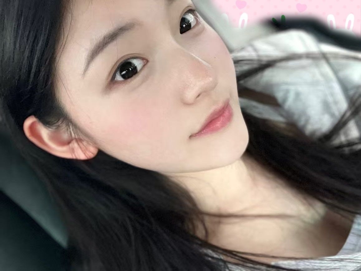 本科在读 全身无整 皮肤细腻很滑性格很好很温柔 听话懂事 黑长直
